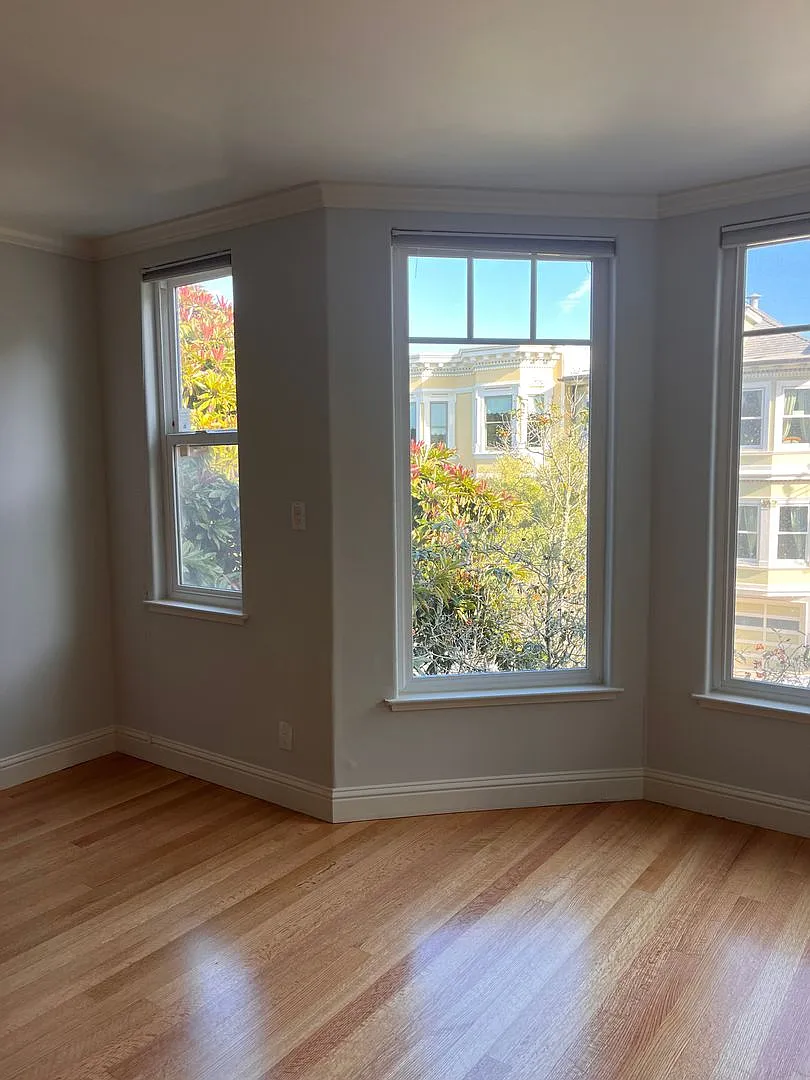 Epic Rea: Lovely 4 Br/3 Ba 2 Level Condo W/ Parking — Photo 1