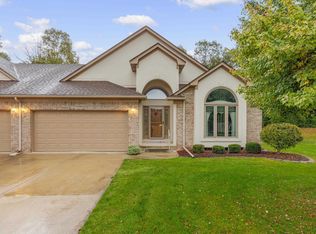 47122 Hunters Chase Dr, Macomb, MI 48042