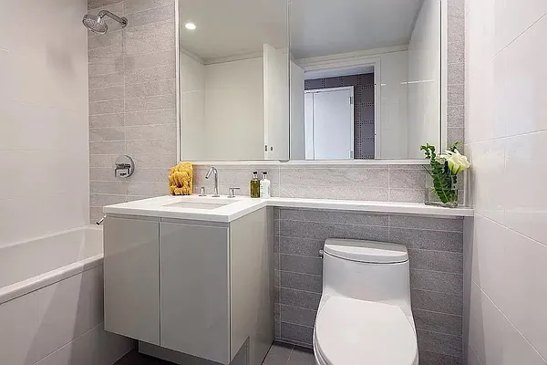 Rented by BLU Real Estate | media 11