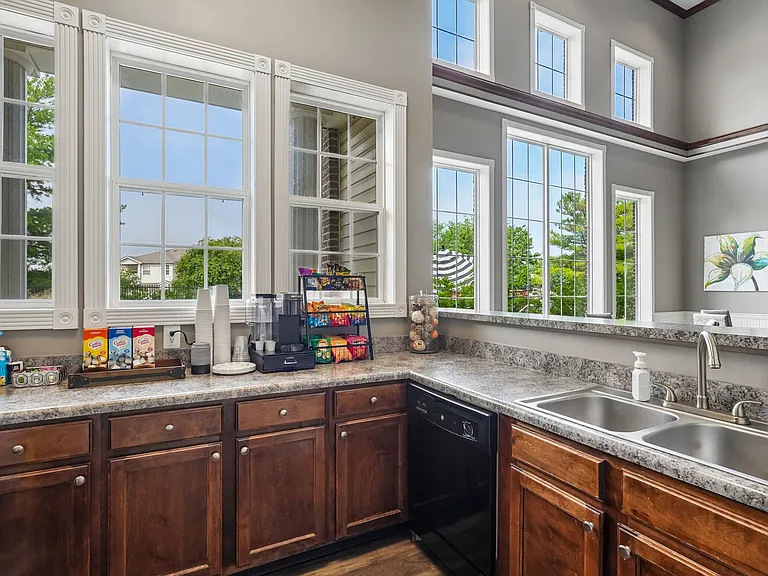 Reserve at Williams Glen — Photo 8