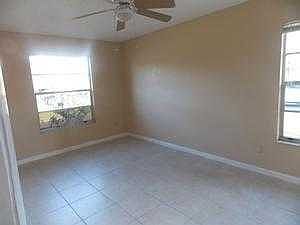 2 BEDROOM
