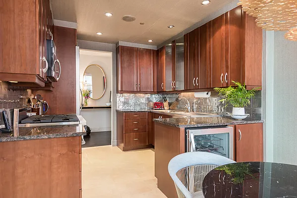 Sold by Christopher Korey | media 22