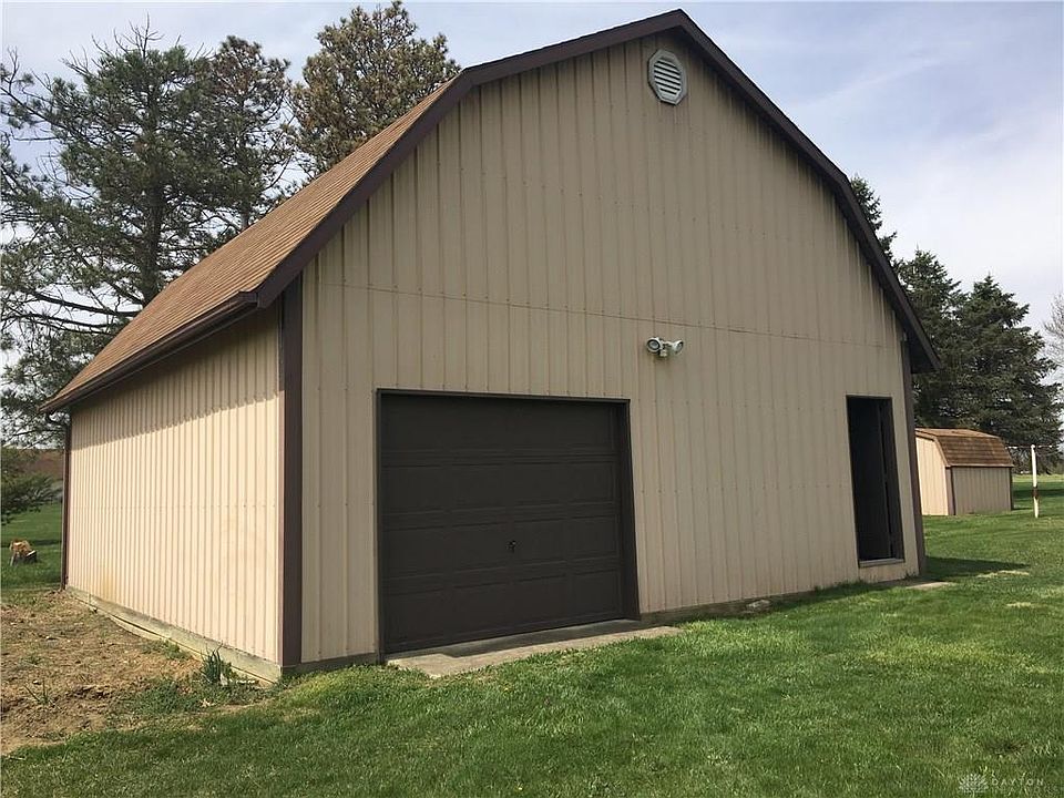 2nd image of 11436 Mile Rd