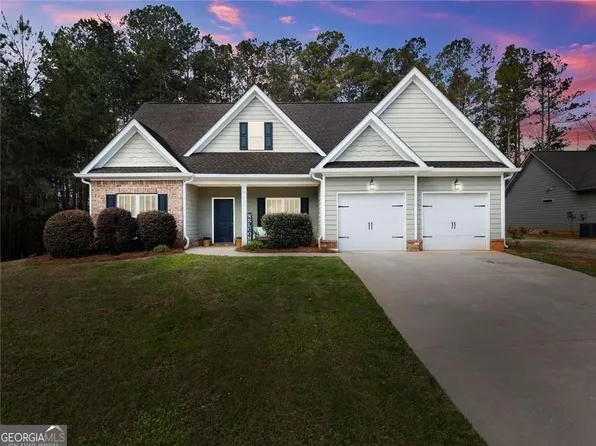 6611 Station Dr, Clermont, GA 30527