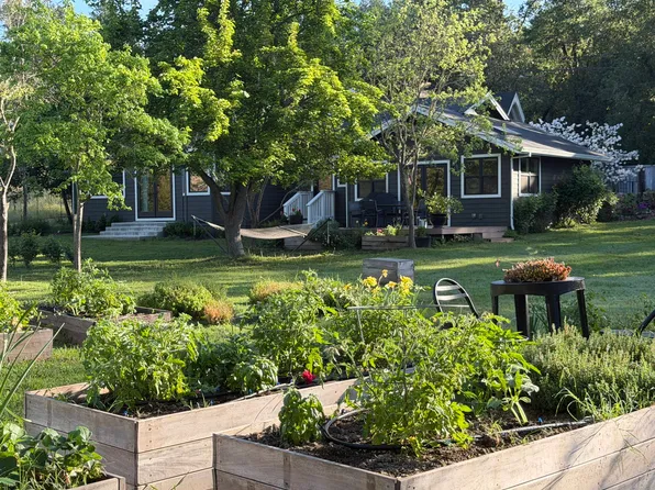 15685 Pozzan Rd, Healdsburg, CA 95448