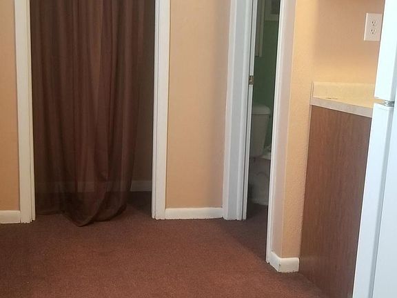3rd image of 103 E Monroe St APT 7