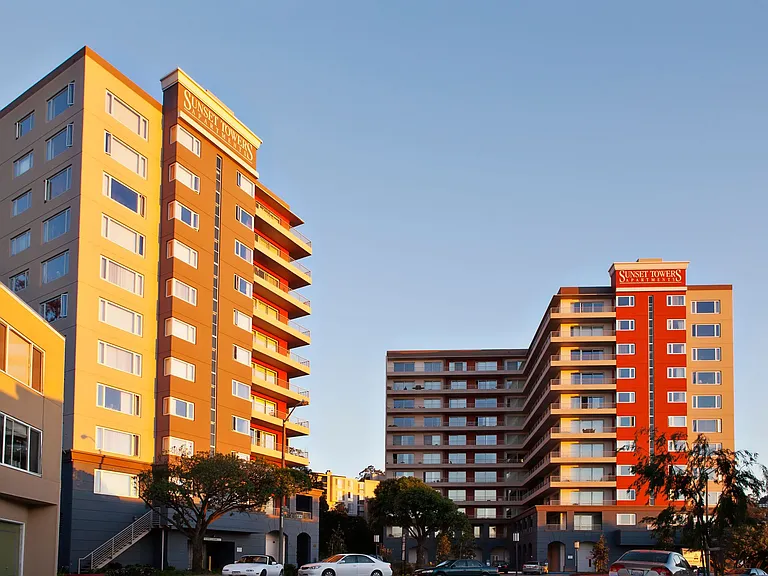 Sunset Towers — Photo 6