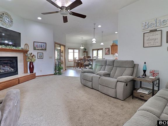 3rd image of 3234 Marian Ln