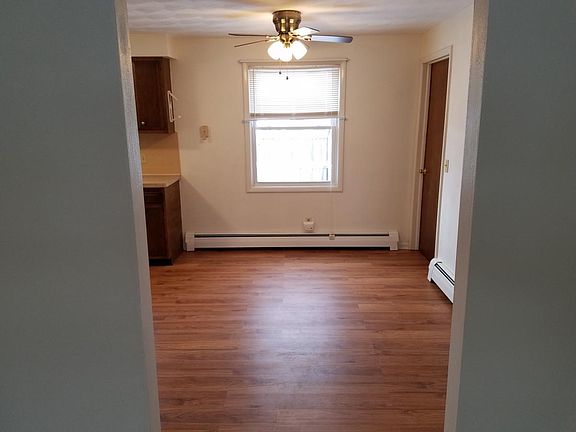5th image of 42962 Emerald Dr