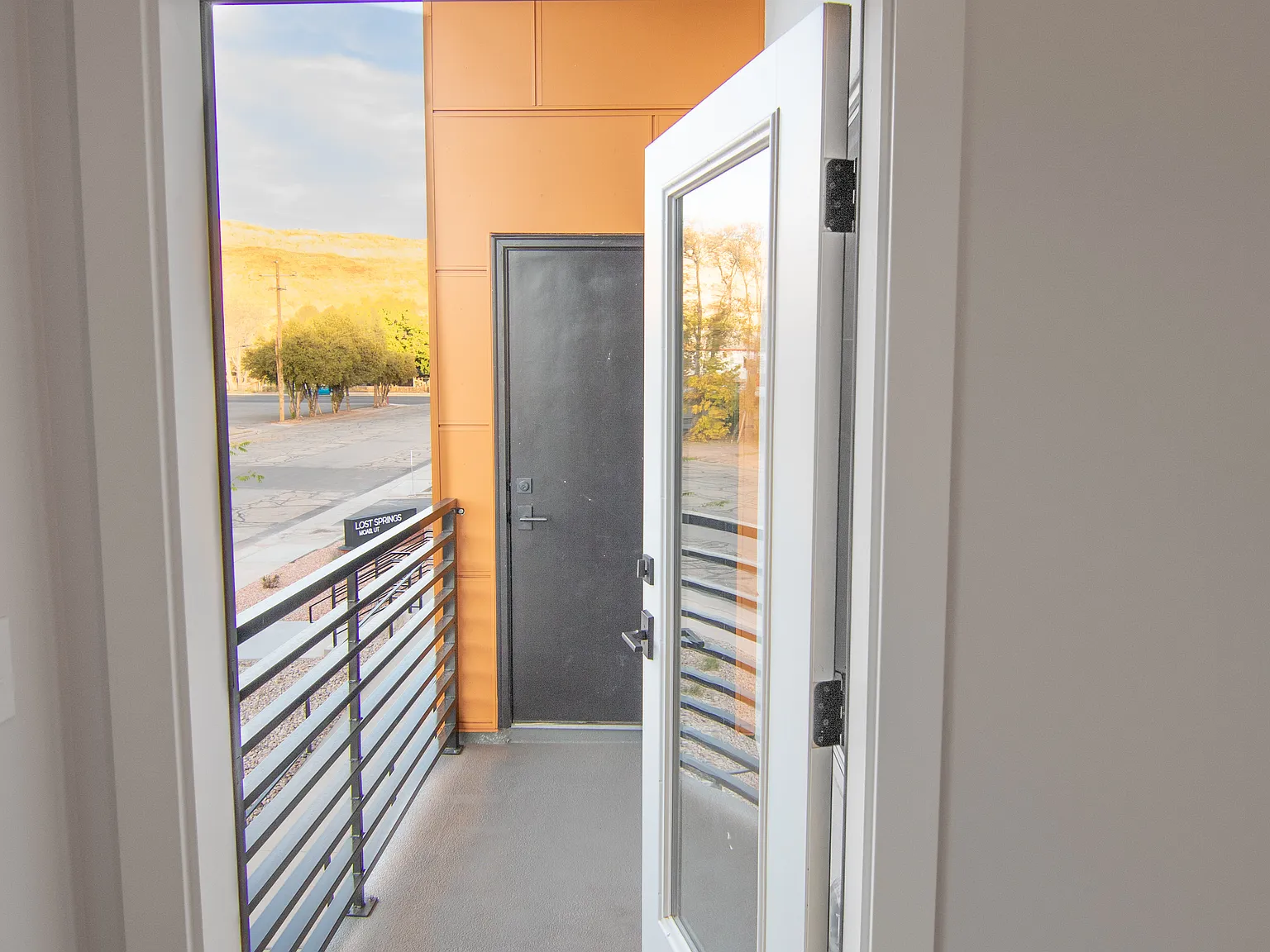 2 bed, 1014 sqft, $2,200 — Photo 3