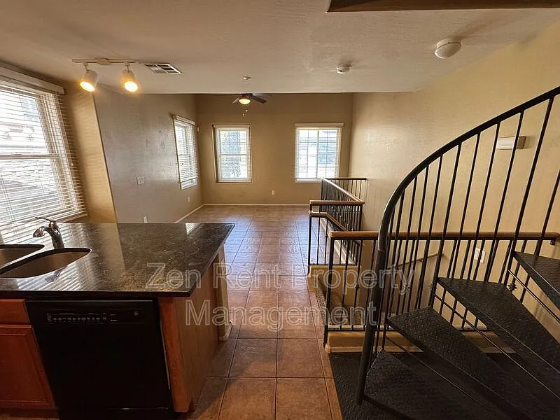 2 bed, 2.0 bath, 967 sqft, $1,725 — Photo 4
