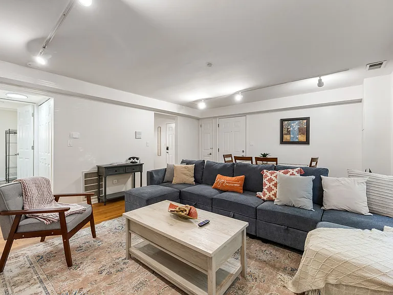 1600 Monroe St #2E — Photo 3