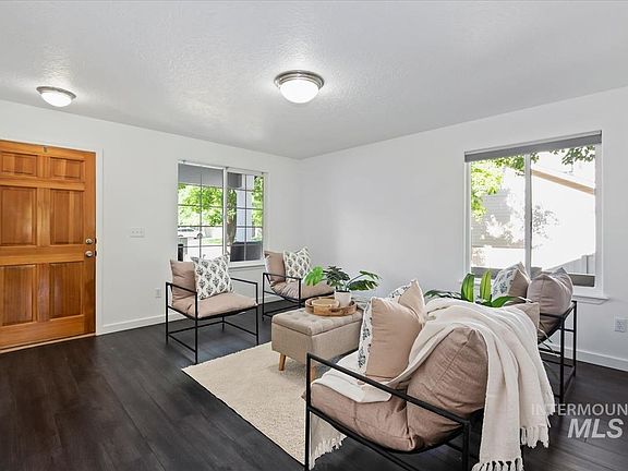 3rd image of 12470 W Palm Dr
