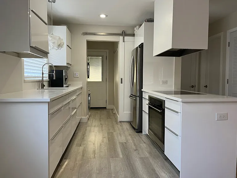 231 N West St #1 — Photo 34