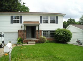 1465 Shadow Wood Dr, Saint Charles, MO