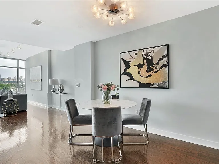 100 Thompson Ln #4D — Photo 8