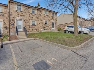 175 Cedar St #11, Cambridge, ON