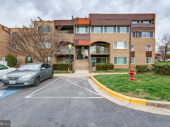 448 Girard St, Gaithersburg, MD 20877