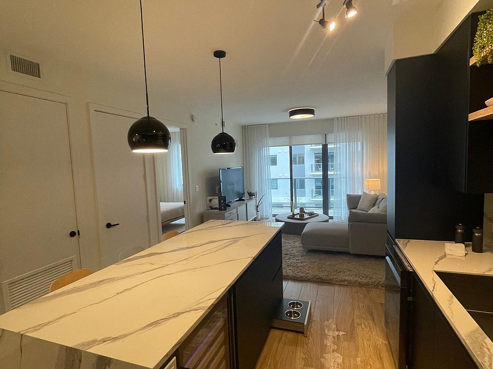 1st image of 86 NW 35th St #201