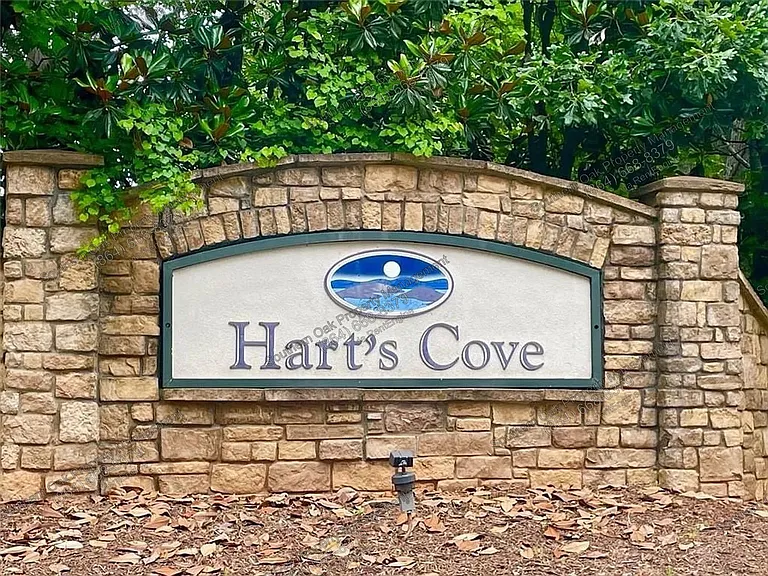 1123 Harts Ridge Dr — Photo 18
