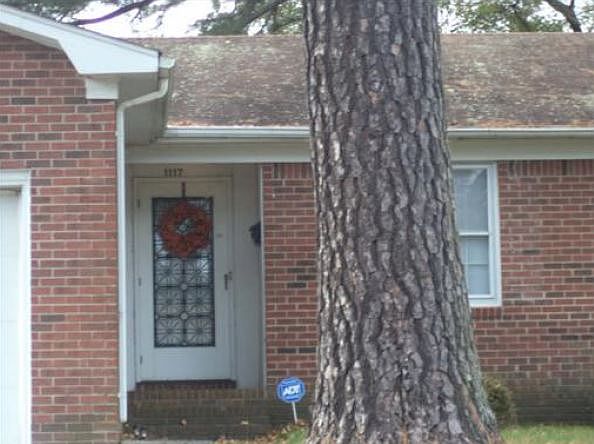 2nd image of 1117 Lakeview Dr