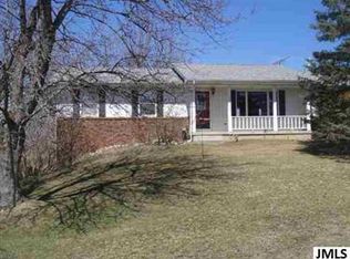 17500 Manitou Beach Rd, Addison, MI 49220