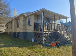 1311 Cardinal Dr, Selma, VA 24474