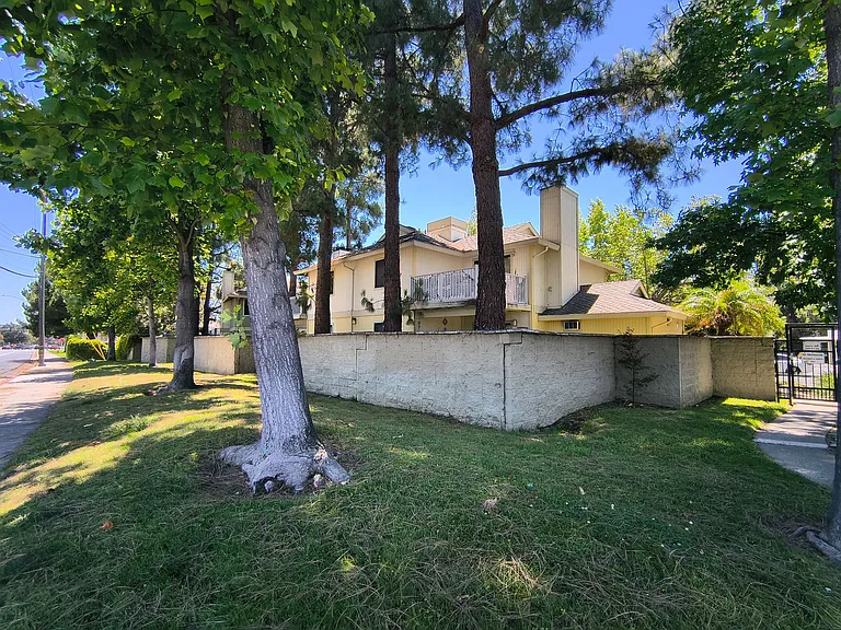 2827 Monument Blvd #24 — Photo 49