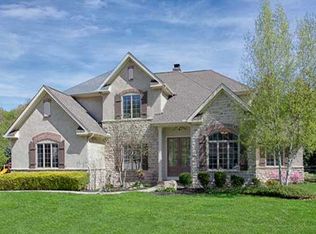536 Riverbend Ave, Powell, OH 43065