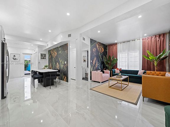 3rd image of 1845 SW 9th St