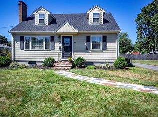 99 6th St, Norwood, MA 02062