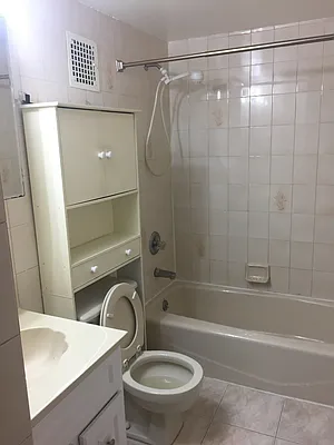 Rented by 18 REALTY | media 8