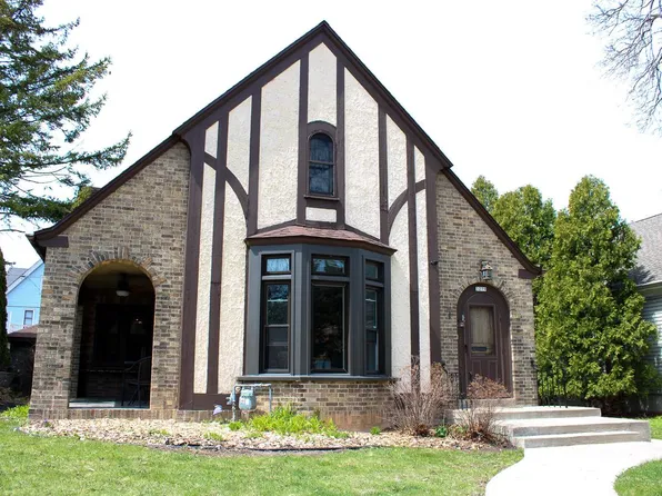 3279 North Cramer STREET, Milwaukee, WI 53211