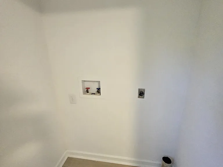 503 Sherman St — Photo 10