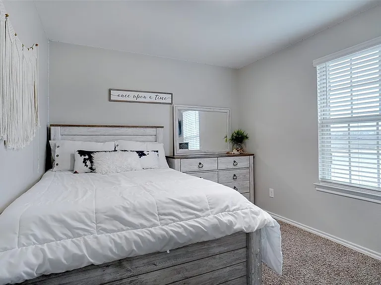 104 Omaha Ln — Photo 18