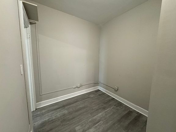 5th image of 636 W 2nd St