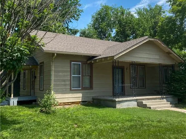 901 N Buckeye St, Iola, KS 66749