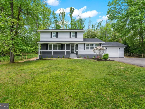 242 Falcon Dr, Pasadena, MD 21122