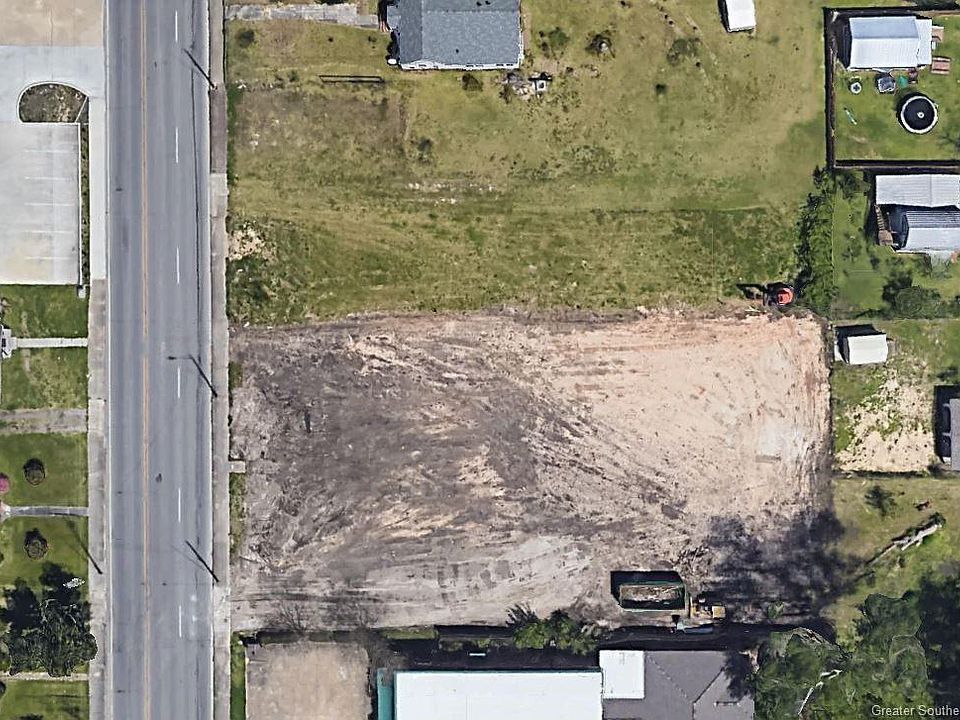 2nd image of 1725 Ryan St