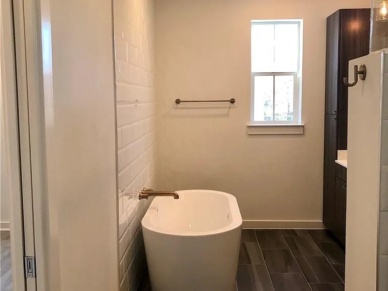 2624 Metcalfe Rd #6 — Photo 8