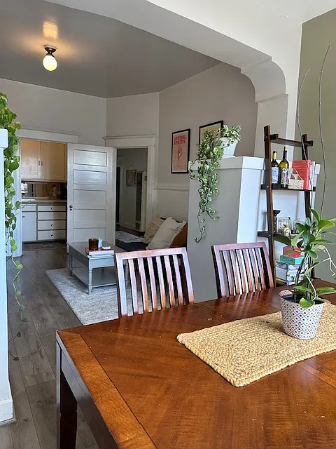 4 bed, 1250 sqft, $2,500 — Photo 2