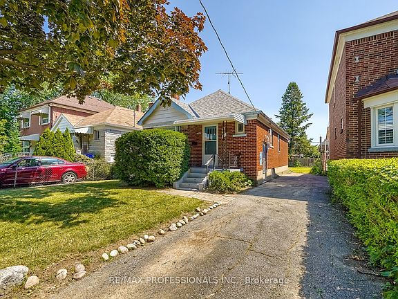 2nd image of 53 21st St