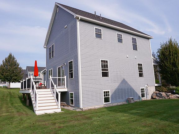 3rd image of 10 Casco Bay Dr
