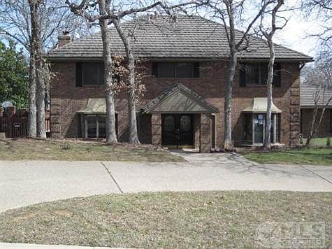 1st image of 3908 Hillwood Way