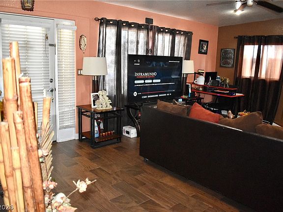 3rd image of 1109 Fay Blvd