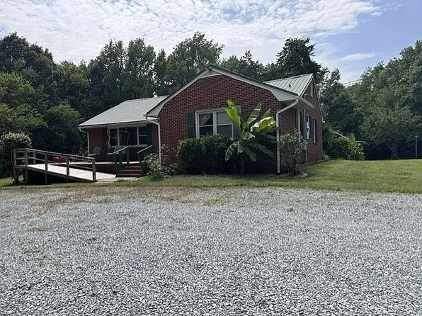 129 Munday Rd, Roxboro, NC 27574