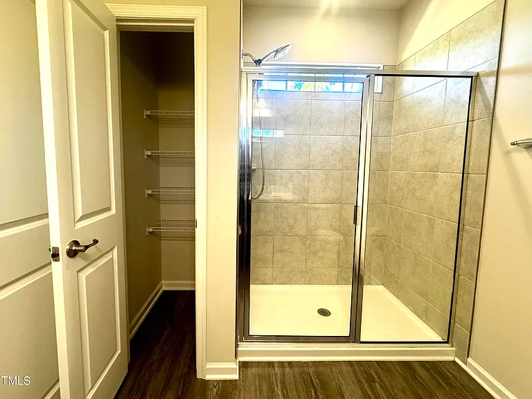 946 Channing Park Cir — Photo 34