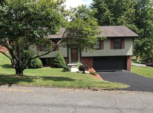 140 Sassafras Ln, Princeton, WV 24739