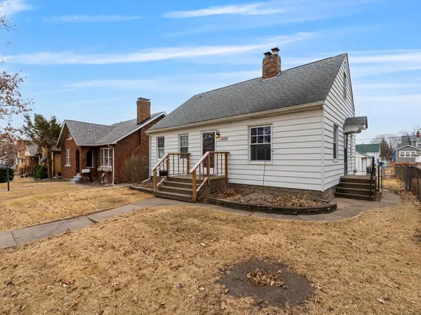 3025 Sheridan St, Davenport, IA 52803