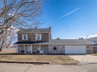 453 Wood Ave, Newcomerstown, OH 43832